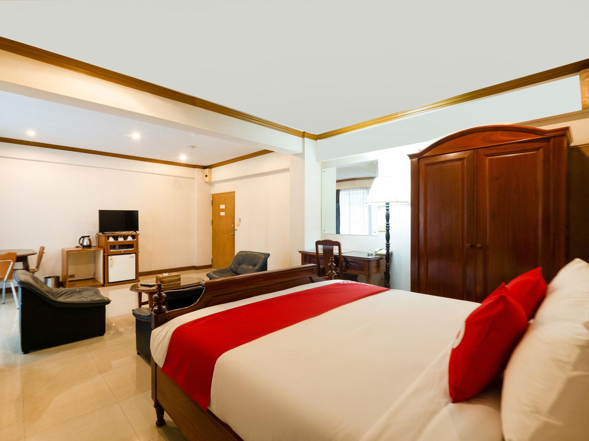 12Pm Bangkok Hotel Luaran gambar